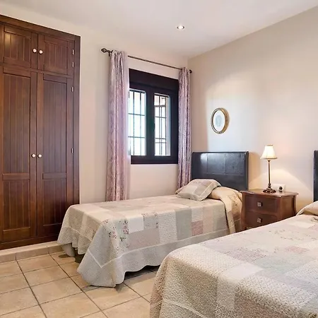 Casa Borpa - Solo Familias Ferienhaus